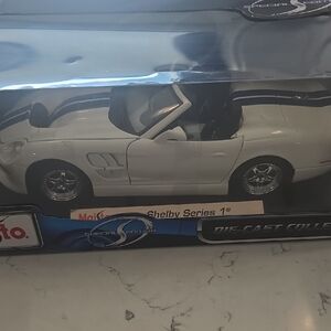 Maisto Shelby Series SPECIAL EDITION 1 White Die-Cast Toy Car